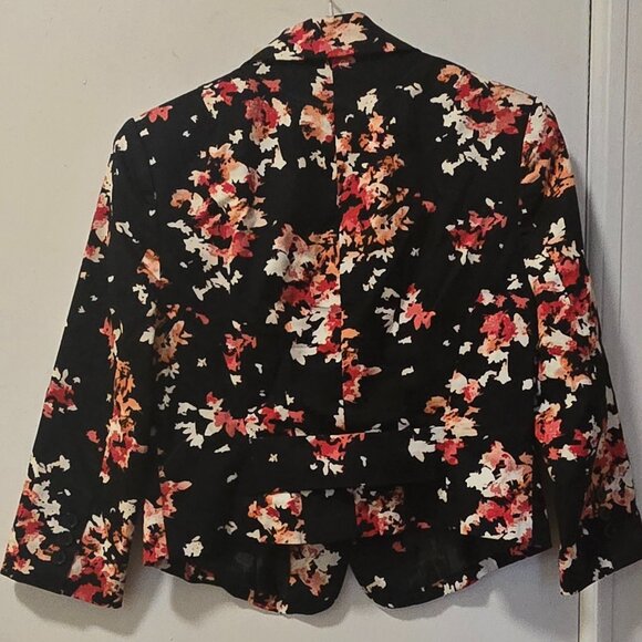 Black, Pink and White Blazer - Picture 2 of 3